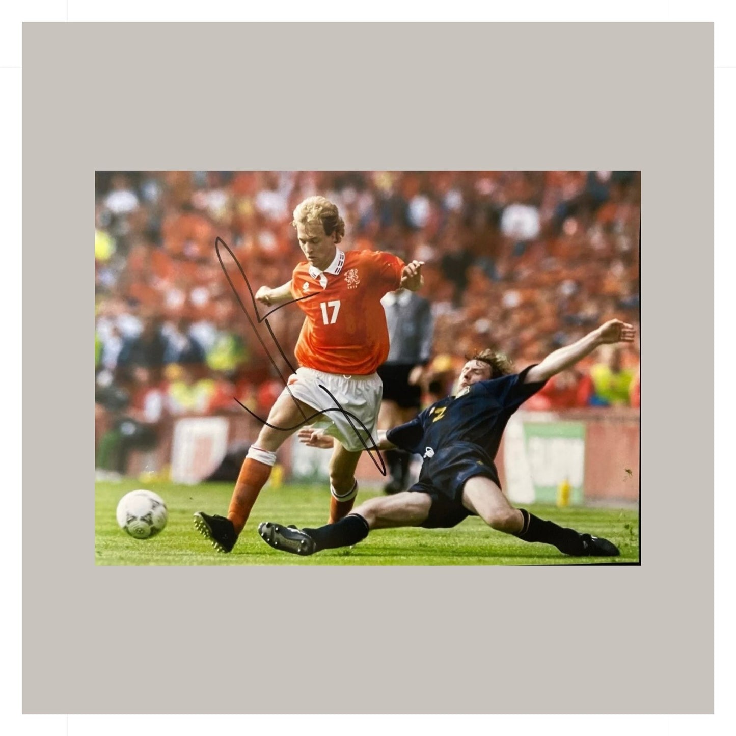 JORDI CRUYFF HAND SIGNED A4 PHOTO