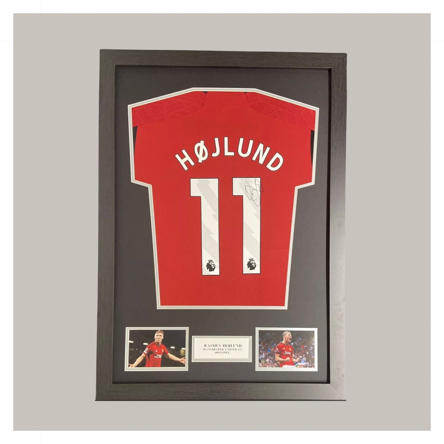 RASMUS HOJLUND SIGNED AND FRAMED SHIRT