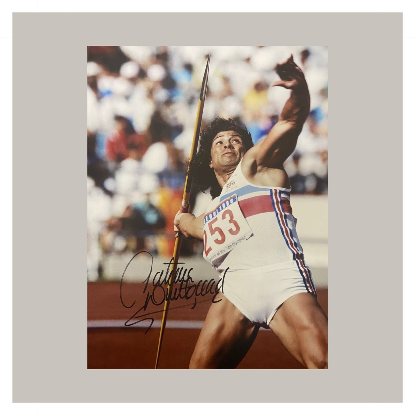 FATIMA WHITBREAD HAND SIGNED A4 PHOTO