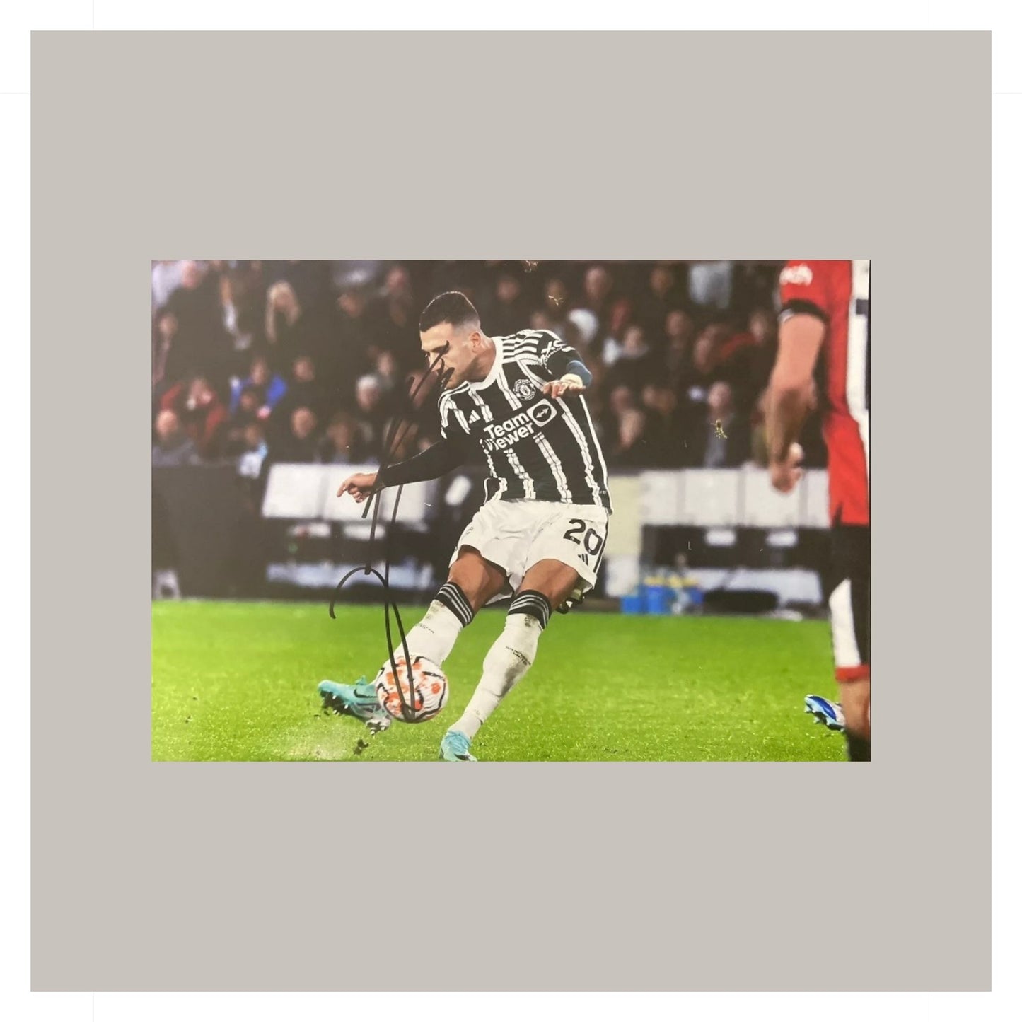 DIOGO DALOT HAND SIGNED A4 PHOTO