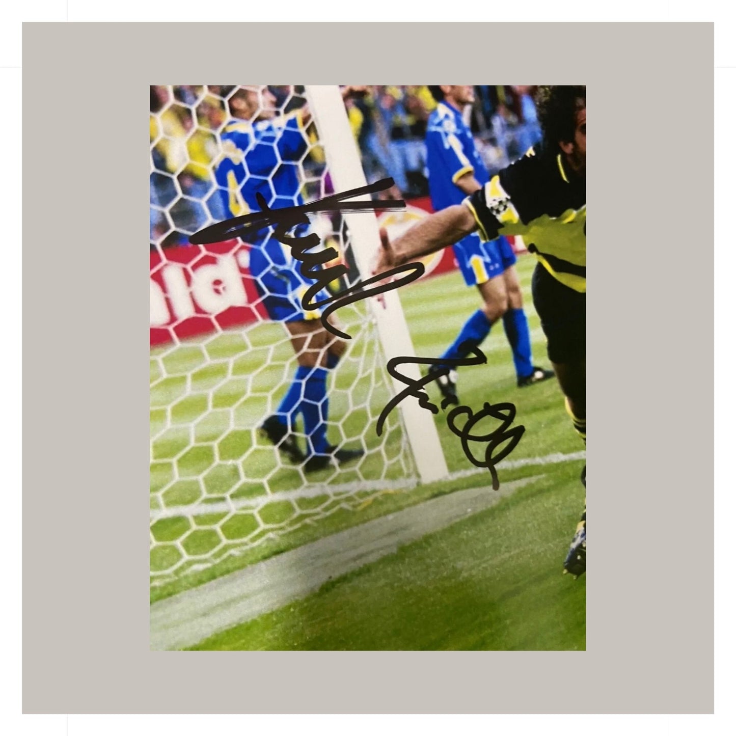 KARL-HEINZ RIEDLE SIGNED A4 PHOTO