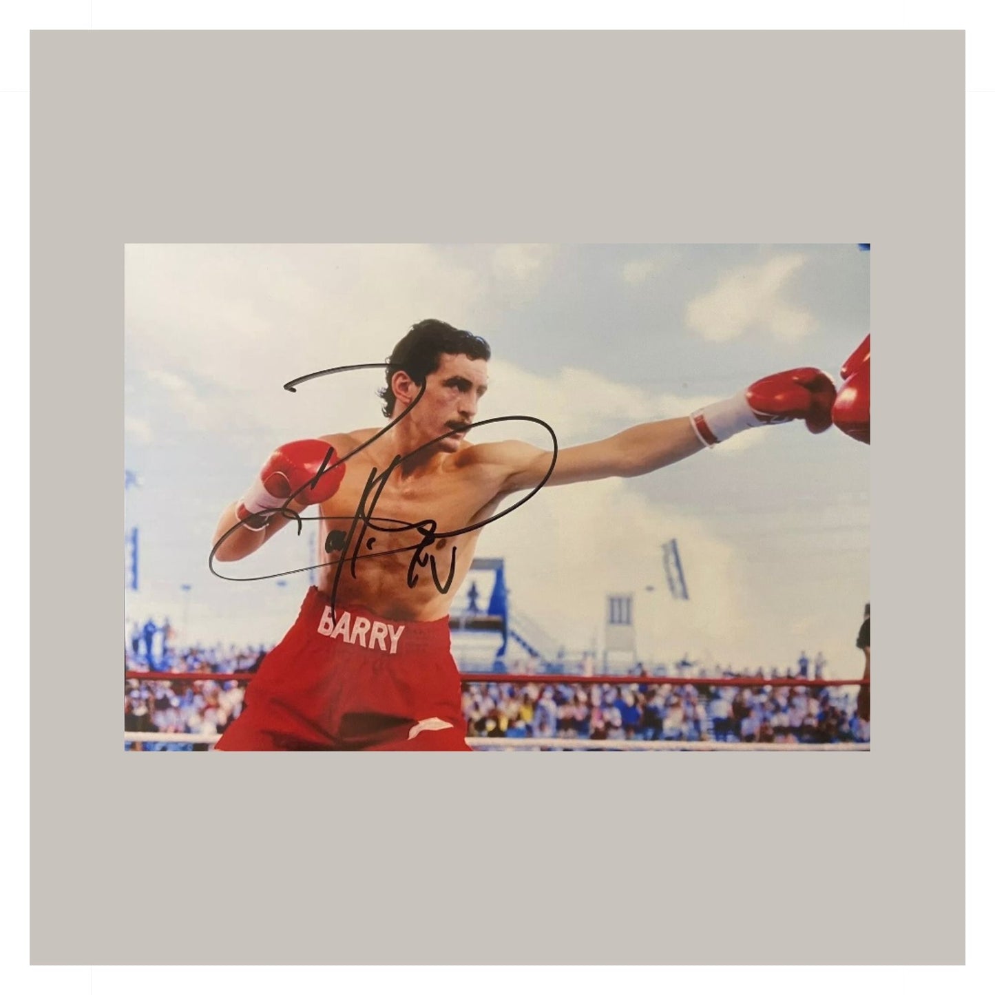 BARRY MCGUIGAN HAND SIGNED A4 PHOTO