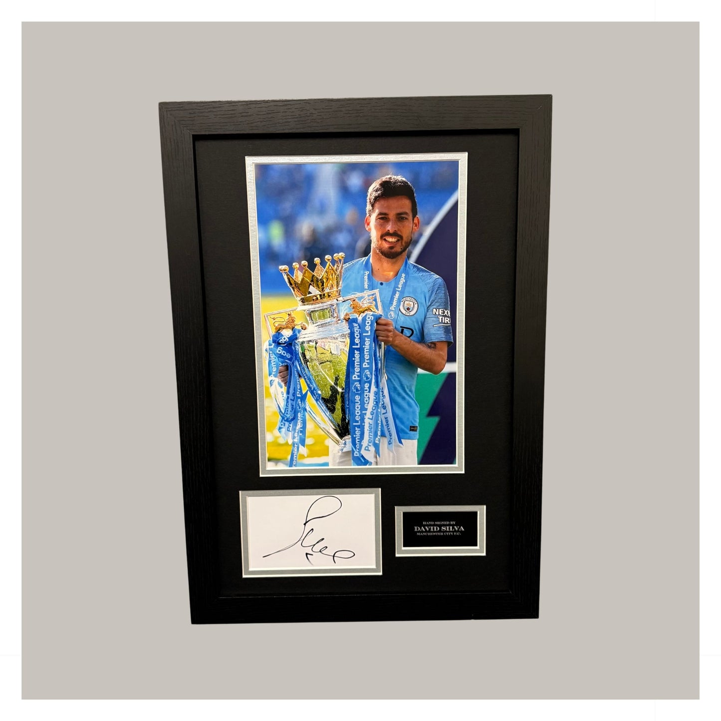 DAVID SILVA MOUNTED DISPLAY MANCHESTER CITY