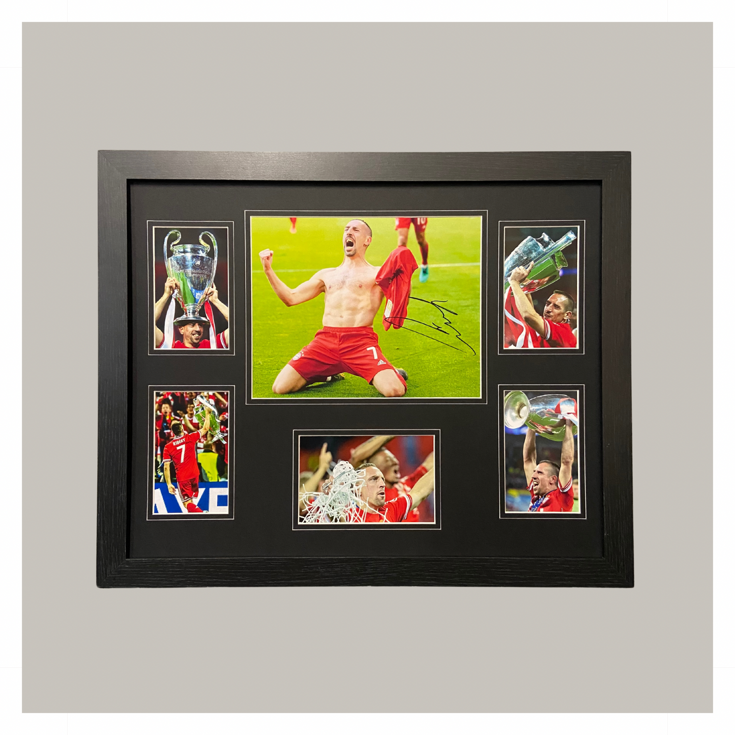 FRANCK RIBERY MOUNTED DISPLAY