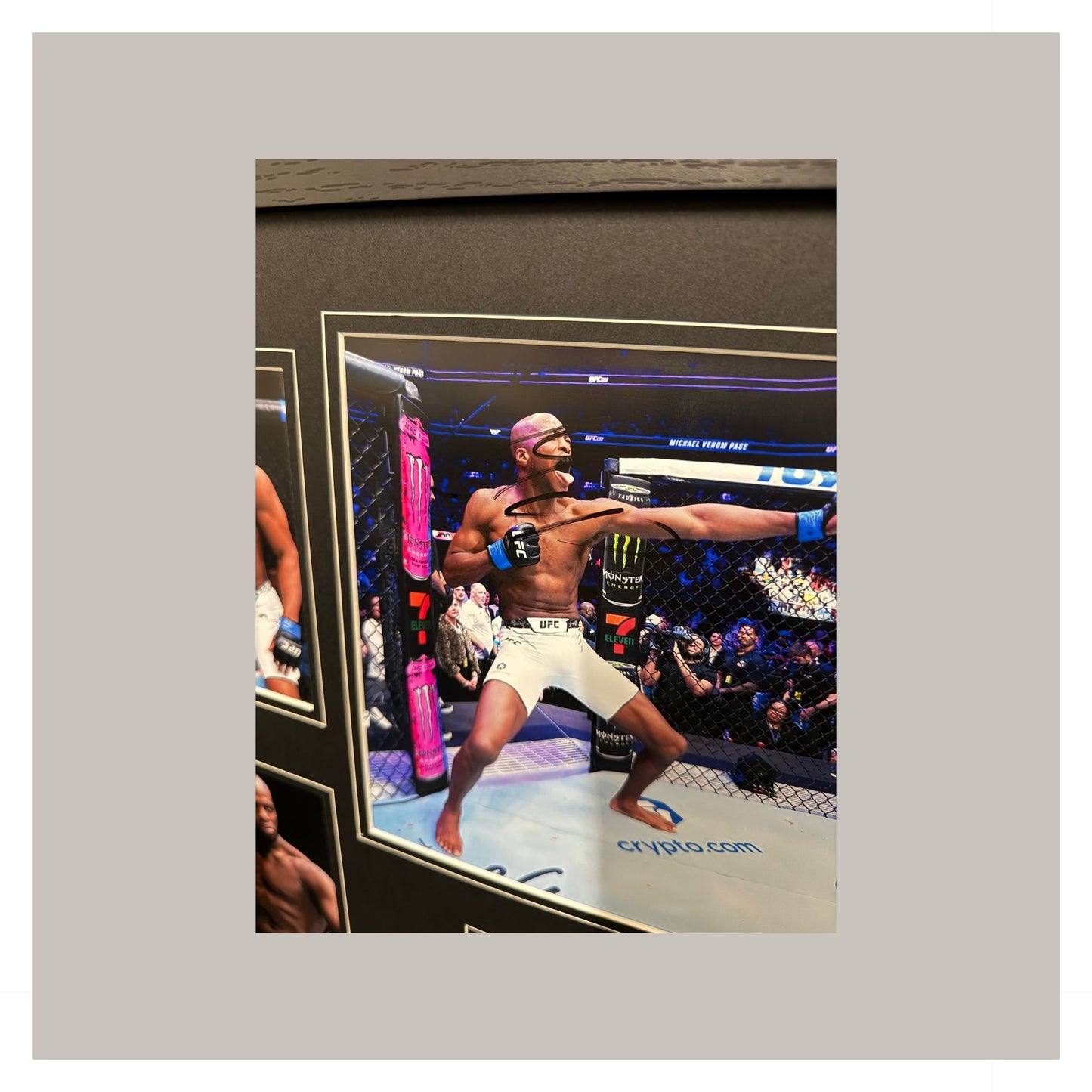 MICHAEL VENOM PAGE (MVP) SIGNED 10X8 PHOTO MOUNTED DISPLAY