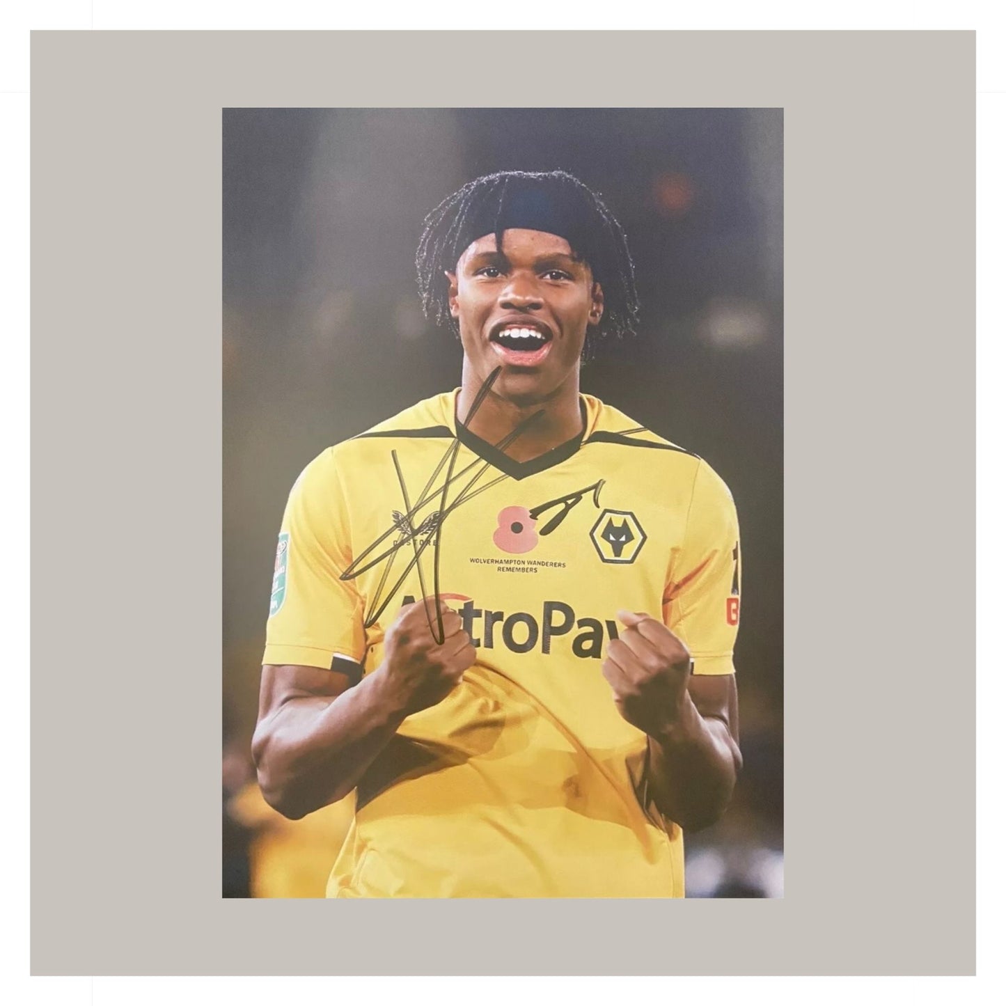 DEXTER LEMBIKISA HAND SIGNED A4 PHOTO