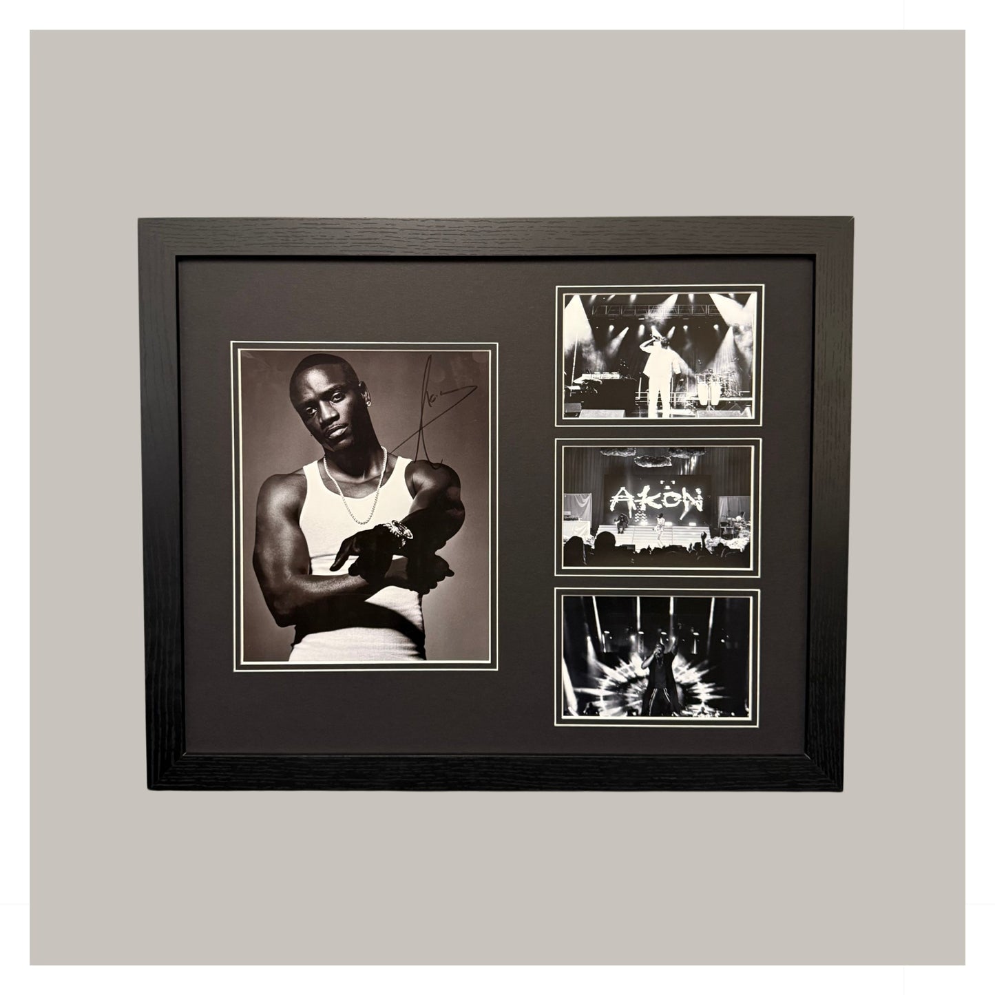 AKON SIGNED PHOTO MOUNTED DISPLAY