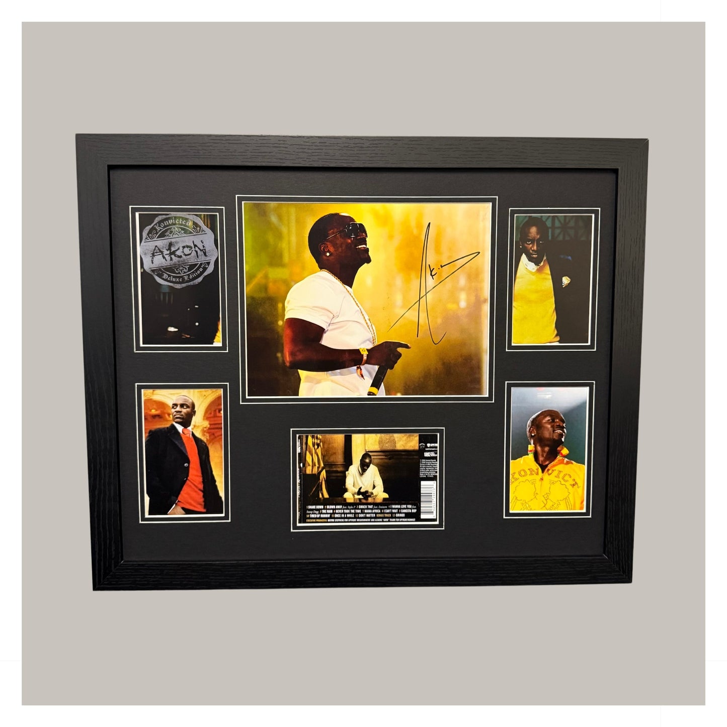 AKON SIGNED PHOTO MOUNTED DISPLAY
