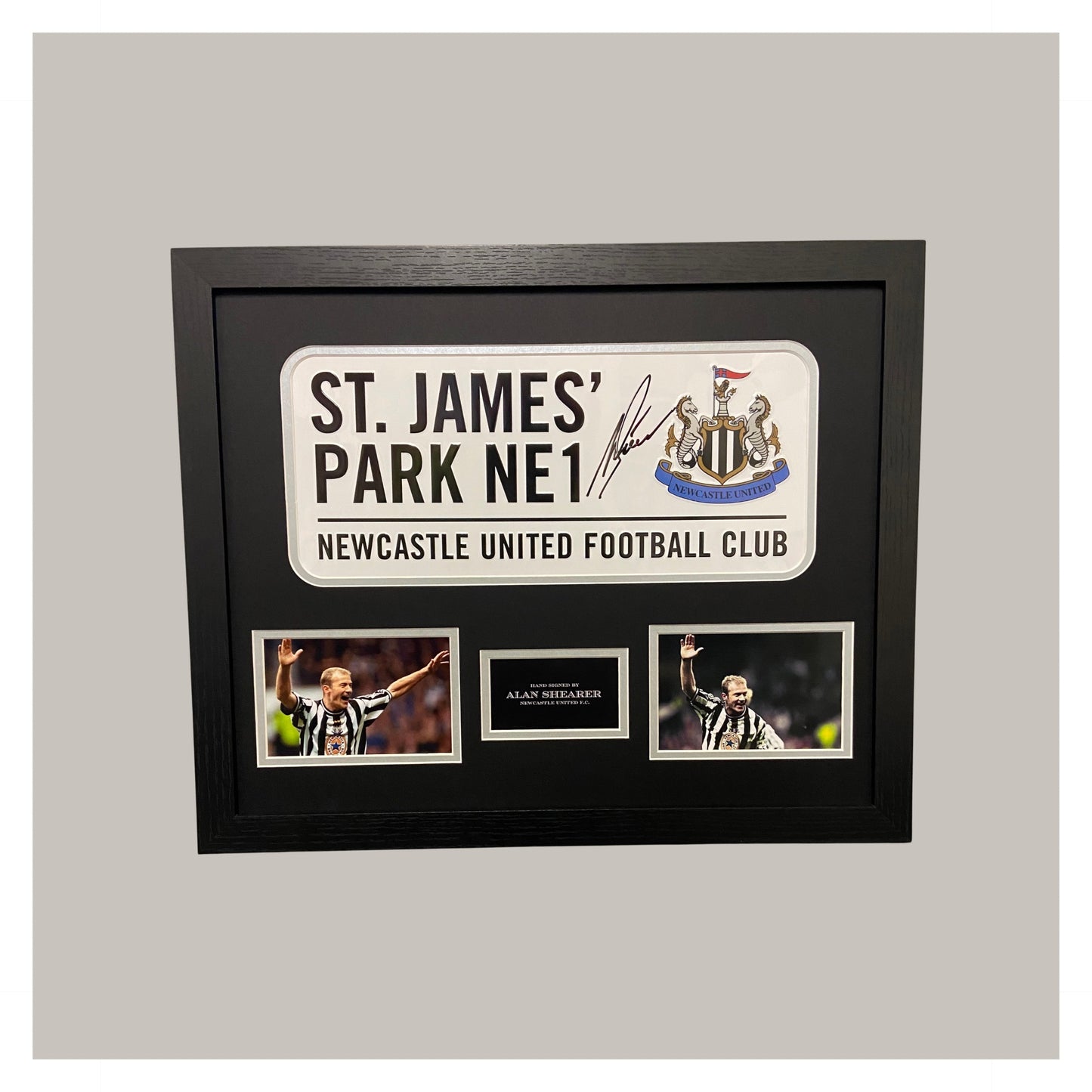 ALAN SHEARER MOUNTED ROADSIGN DISPLAY
