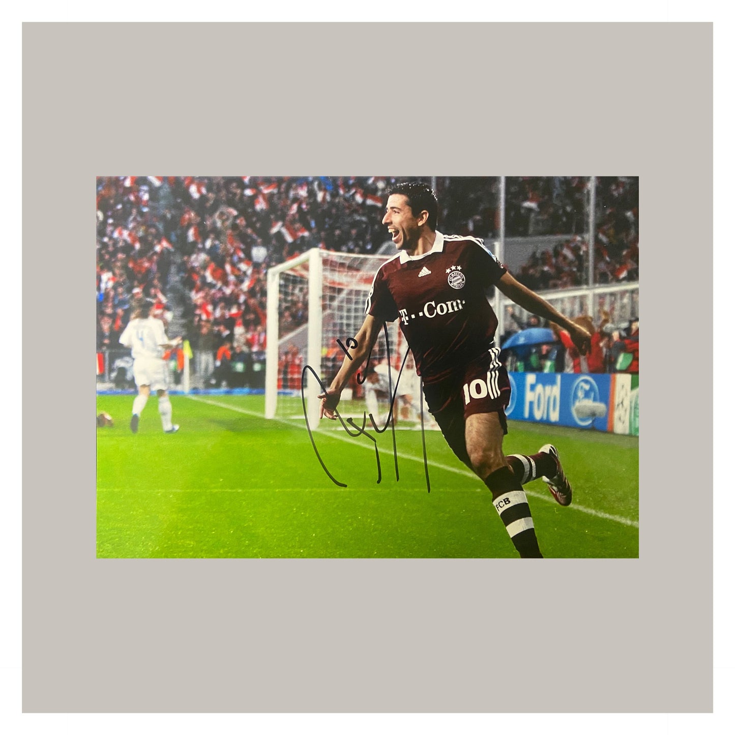 ROY MAKAAY A4 PHOTO