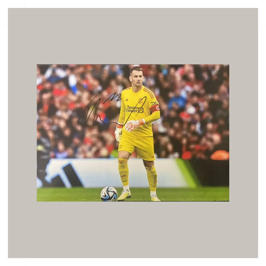 TOM HEATON HAND SIGNED A4 PHOTO