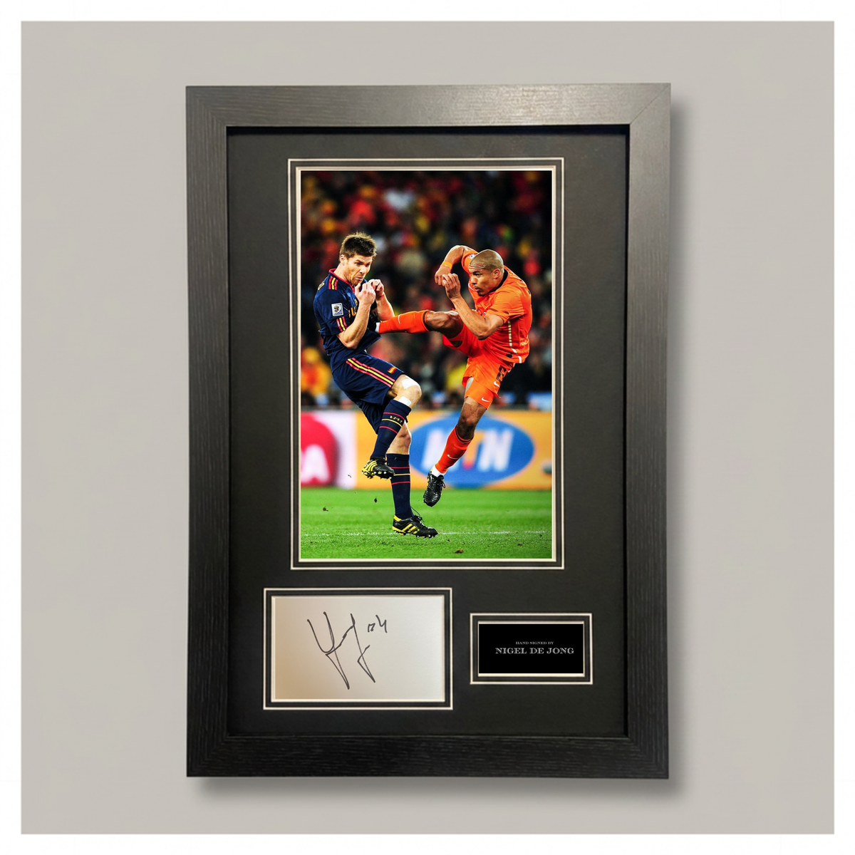 NIGEL DE JONG MOUNTED DISPLAY