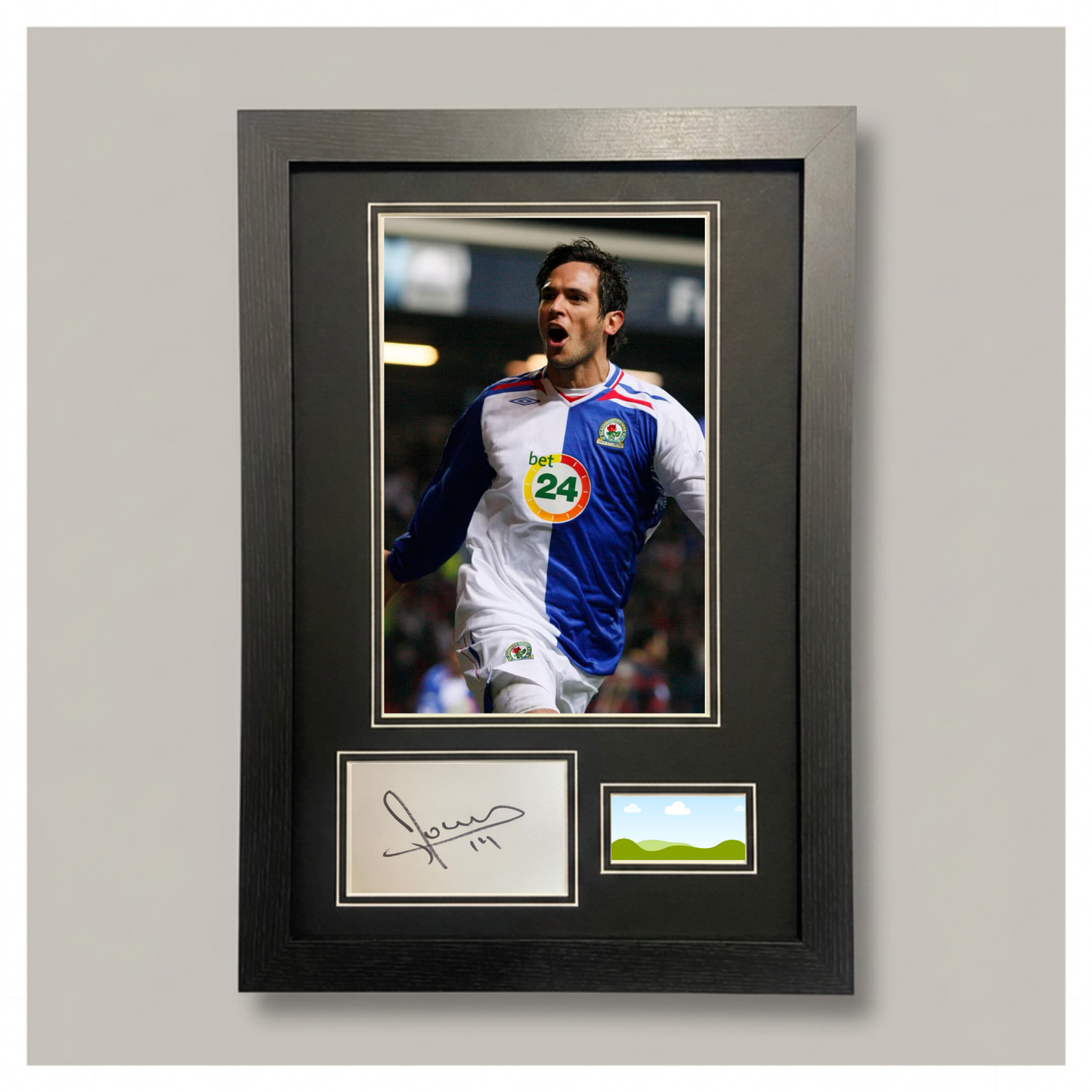 ROQUE SANTA CRUZ MOUNTED DISPLAY