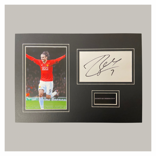 HAND SIGNED DIMITAR BERBATOV A4 MOUNTED DISPLAY