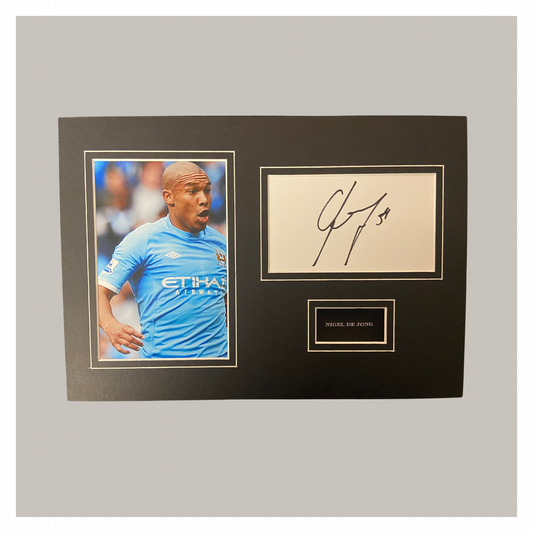 HAND SIGNED NIGEL DE JONG A4 MOUNTED DISPLAY